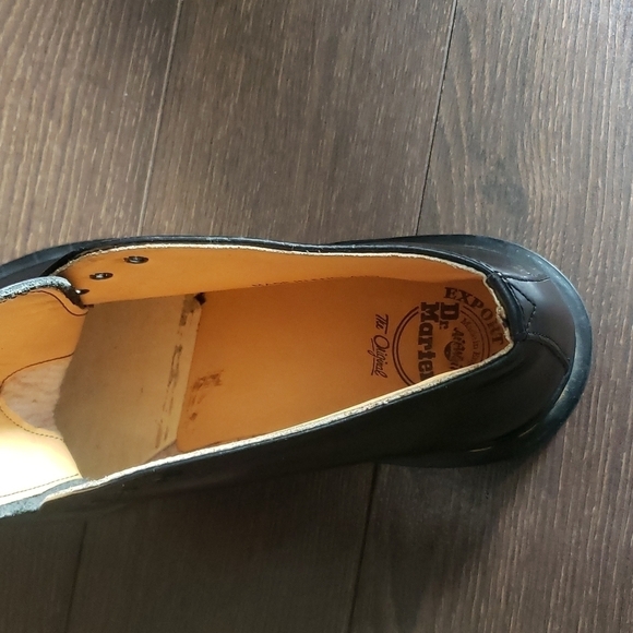 Vintage Dr. Martens Original P21 C1637 Black Smooth Leather Shoes - Picture 13 of 13